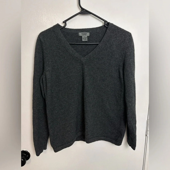 Cashmere Gray Vneck pull over Sweater XL #1252 - Picture 1 of 11